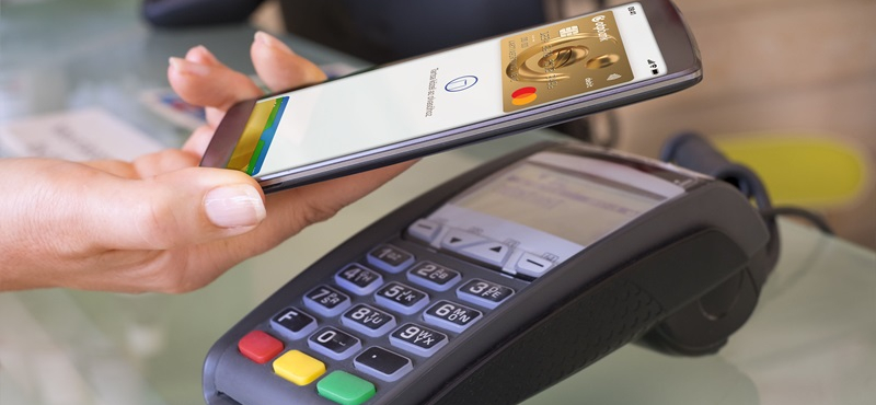 Zsebre vágható aranyfedezet: ünnepeljen Mastercard Gold betéti kártyával!