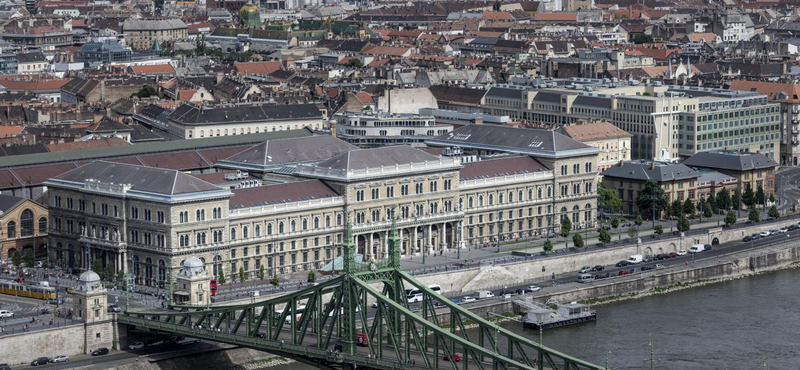 2020-tól megszűnnek az állami helyek a Corvinuson