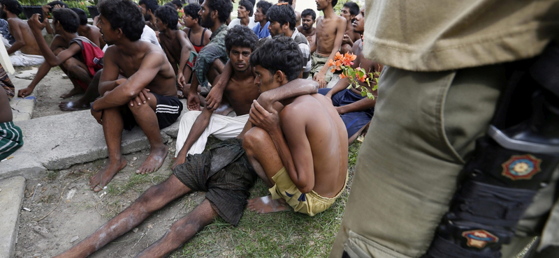 Házgyújtogatások és harcok Mianmar rohingyák lakta részén