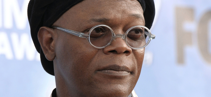 Samuel L. Jackson sokatmondó fotóval húzza rajongóit