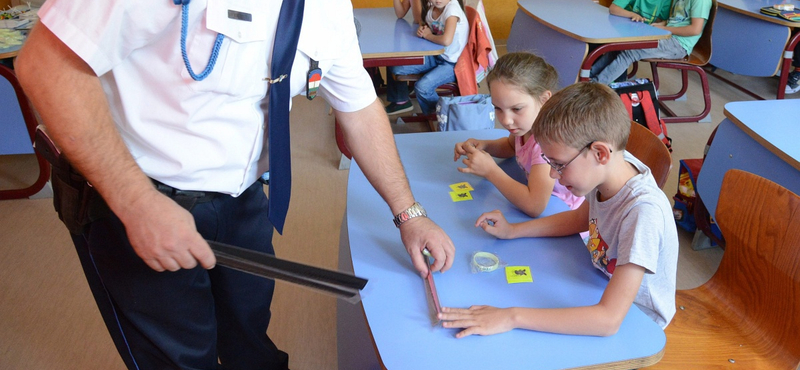 "Az iskolában nincs igazán helye a rendőrnek" 