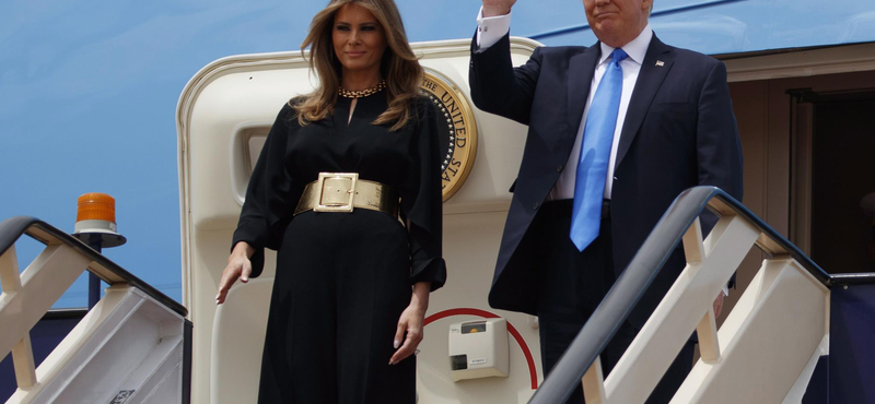 Trumpot most nem zavarta, hogy a First Lady nem viselt fejkendőt a szaúdiaknál