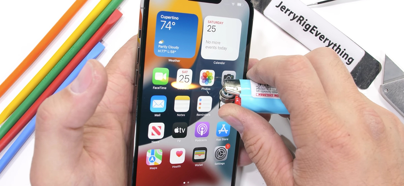 Tűzálló az iPhone 13 Pro Max kijelzője, és megkarcolni is nehezen lehet