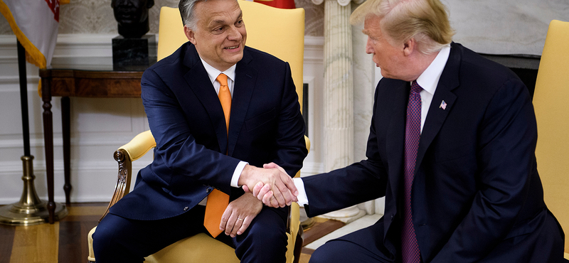 Orbán félmillió forintot érő ajándékot kapott Trumptól