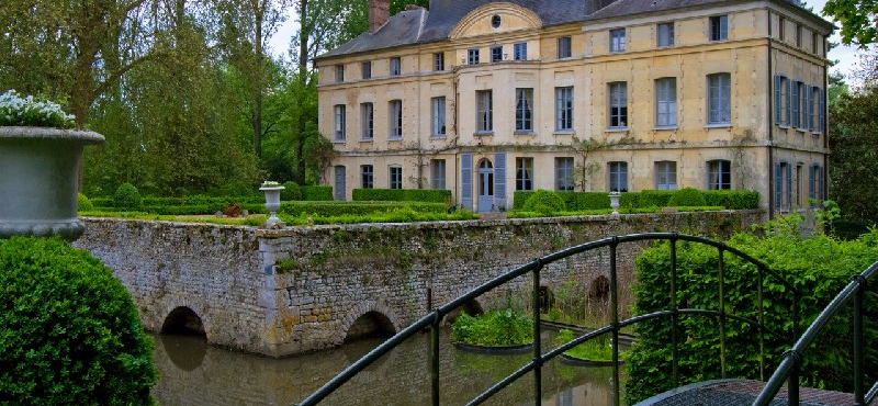 Ön is megveheti Catherine Deneuve kastélyát - fotóval