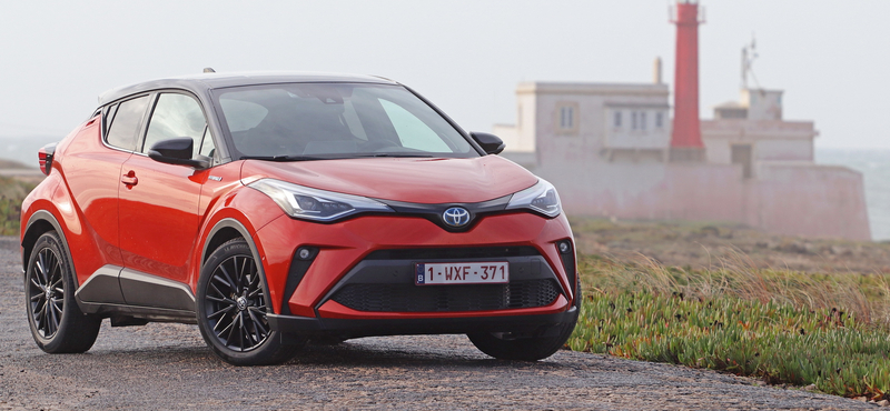 Unaloműző: sportos és alig fogyaszt a megújult Toyota C-HR