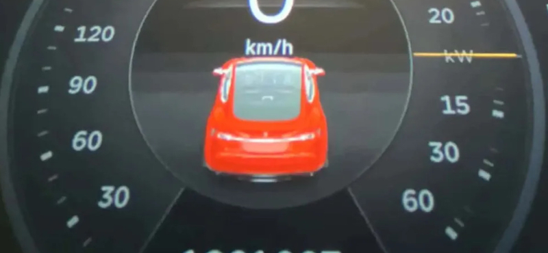 Ez a Tesla szinte örökmozgó: 2 millió kilométernél tart lassan