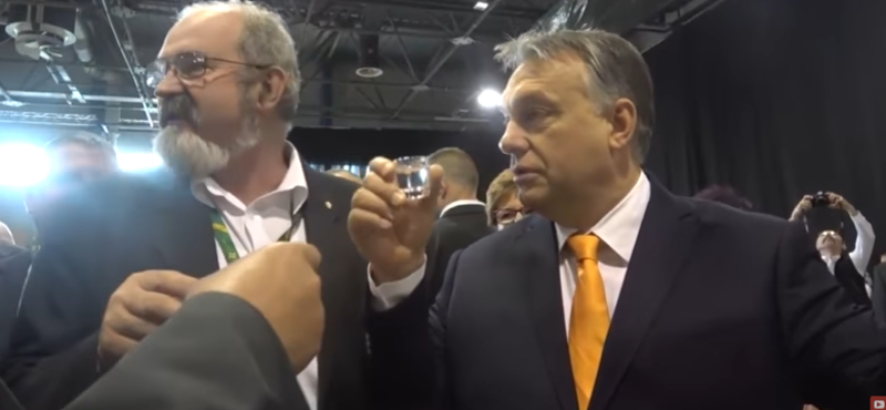 Orbán még mindig attól fél, hogy "bent lesz a Népszabadságban" - videó