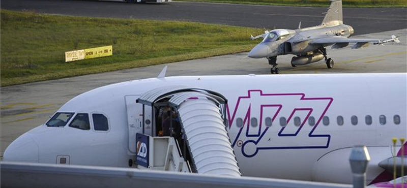 Ne a Wizz Air gépét nézze, hanem ami mögötte van - fotók