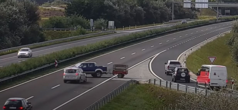 Óriási szerencse, hogy ebben a balesetben nem halt meg senki – videó
