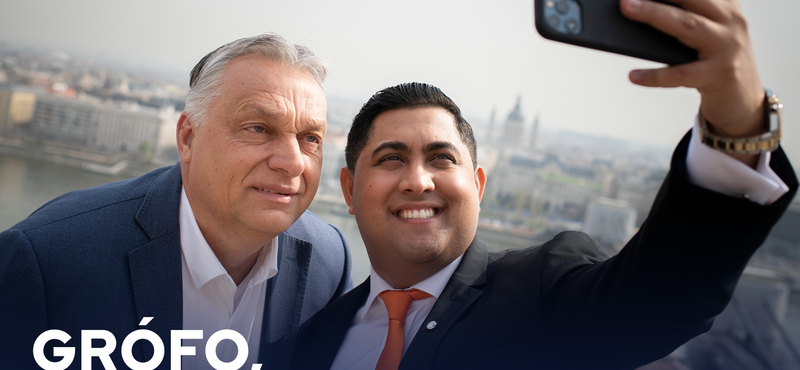 „Speciálba” – Orbán Viktor Kis Grófóval szelfizett a Karmelita teraszán