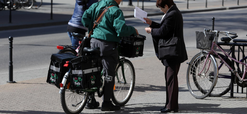 Használtautó-áron vett e-bicikliket a Magyar Posta, mert ez volt „a legjobb ajánlat”