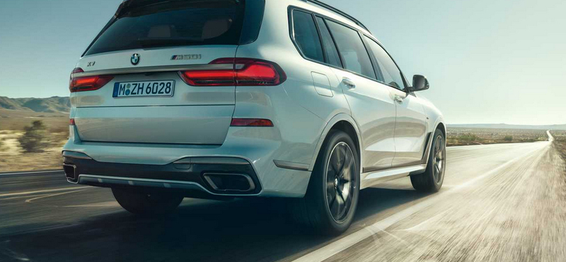 Itt a hatalmas BMW X7 M50i: 530 lóerő elég lesz?