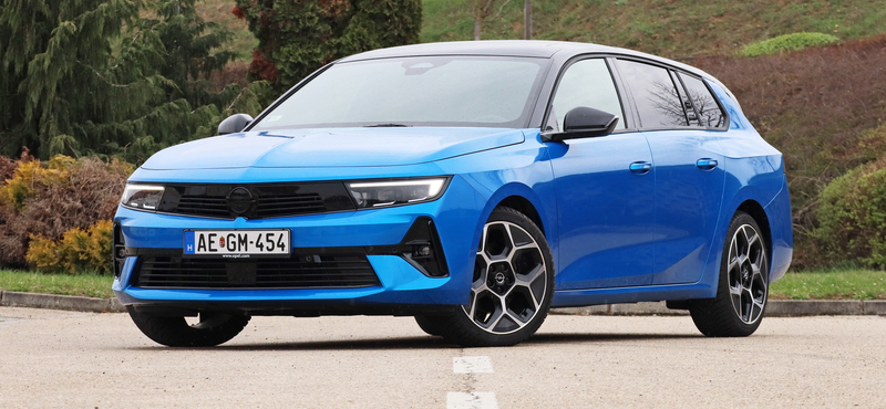 Teszt: a benzines vagy a dízel Opel Astra kombi a jobb? Vagy tarol az elektromos?
