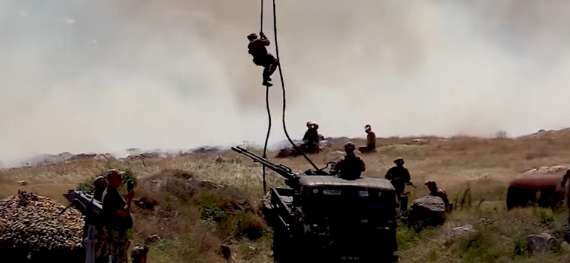 Becsapta a fél világot a videó, amin az oroszok állítólag elfoglalják a Kígyó-szigetet