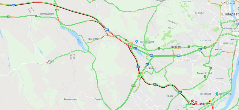 Óriási dugó van az M1-M0-son, 35 kilométeren áll a forgalom