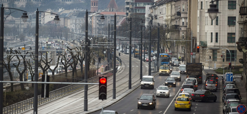 Két hónapra elfelejthetik az autósok a Bem rakpart egy részét