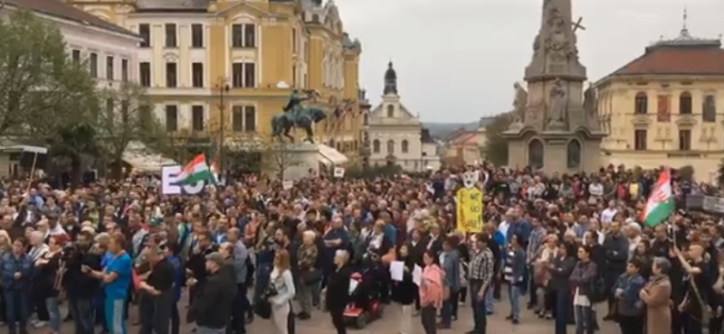 Ha minden igaz, anyák napján lesz a következő nagy pécsi tüntetés