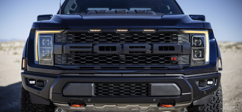 710 lóerős benzinpusztító monstrum: itt a Ford F-150 Raptor R