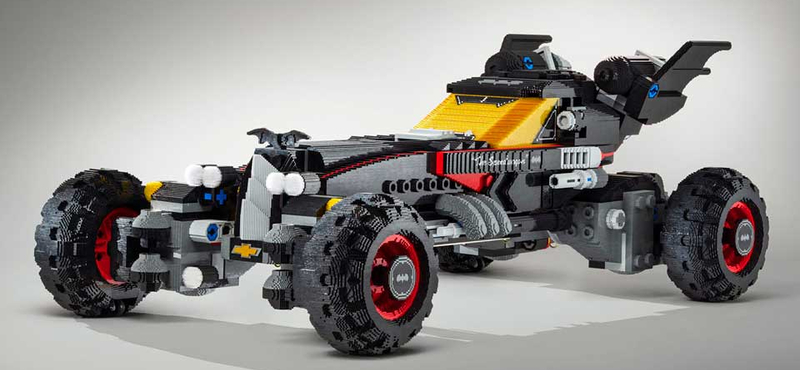 Az életnagyságú Lego Batmobil simán nagyobb, mint egy BMW X6