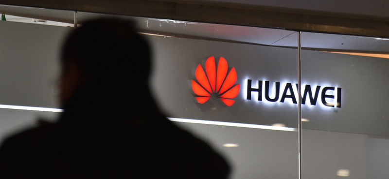 Üzent a felhasználóinak a Huawei 