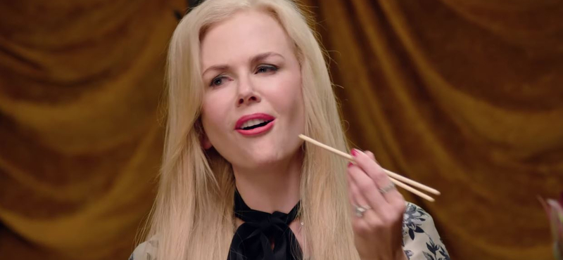 Nicole Kidman úrinő módjára majszolja a nyüzsgő kukacokat – videó