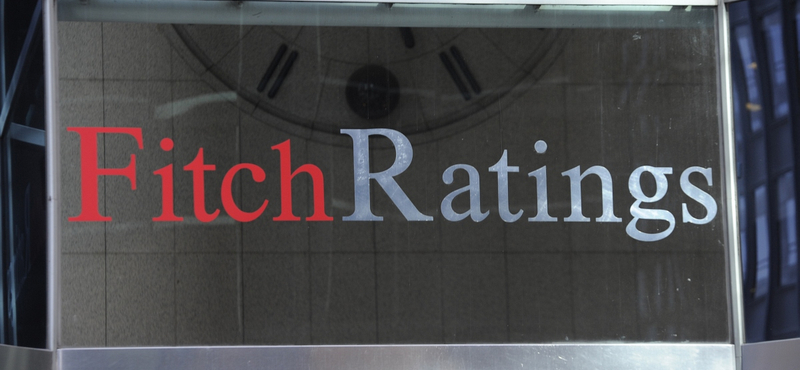 Fitch: a szlovák elutasítás is tartós euróválságot jelez