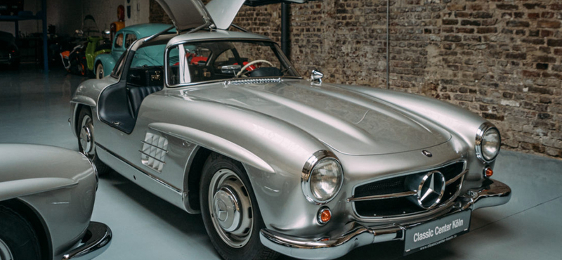 1956-ba repít vissza ez a 650 millió forintos eladó sirályszárnyas Mercedes