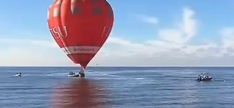 Videó: a tengerben landolt egy hőlégballon Melbourne mellett