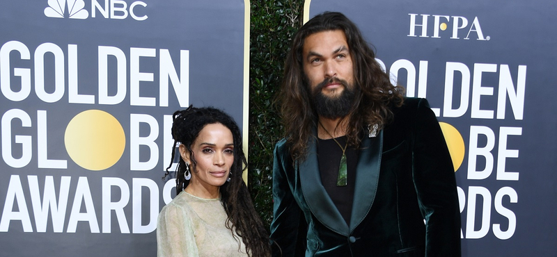 Jason Momoa egyedi kiegészítővel jelent meg a Golden Globe díjátadóján