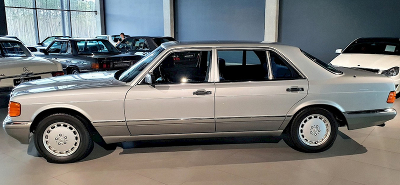 Sokan elfogadnák a Mikulástól ezt az alig használt 30 éves Mercedes 560 SEL-t