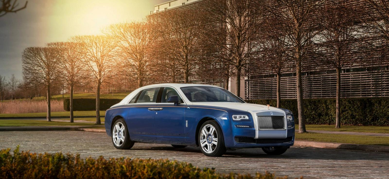 Ilyen visszahívást is csak a Rolls-Royce tud: 1 db autót kell visszavinni