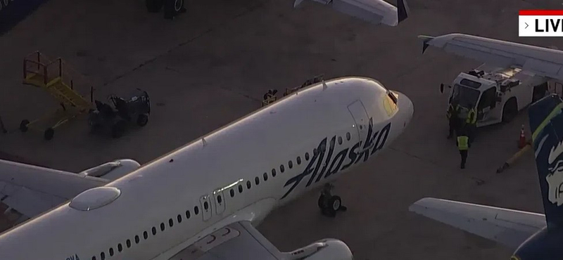 Újabb Alaska Airlines-gép hajtott végre kényszerleszállást – videó