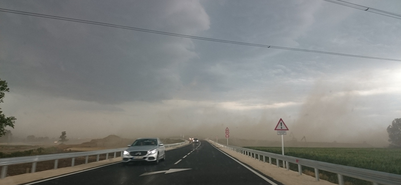 Komoly hőség lesz ma, de viharokra is figyelmeztetnek (térképek)