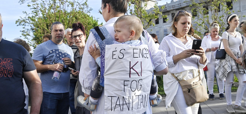 Az iskolai lövöldözés miatt lemondott a szerb oktatási miniszter