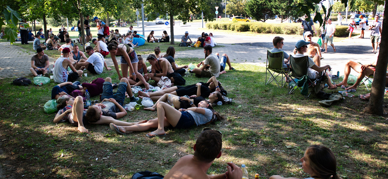 Amikor Kiszel Tünde leparancsolta a nadrágot a férfiakról a Szigeten