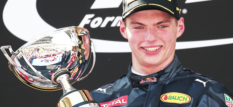 Eldőlt Max Verstappen sorsa a Red Bullnál