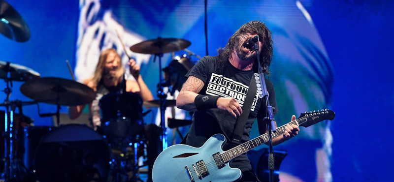 Dave Grohl gyermekbotránya miatt lemondta a zenekara a koncertjét