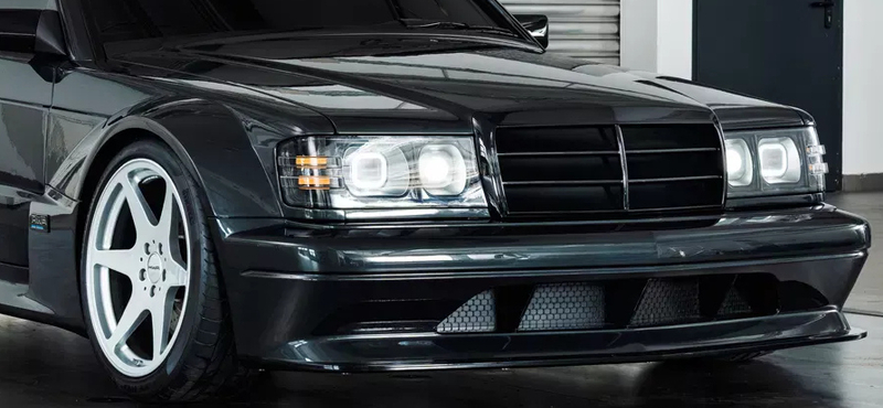 Retró húrokat penget a 340 millió forintos szupermodern Mercedes 190 Evo II