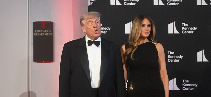 Kifütyülték Donald Trumpot a Nyomorultak premierjén – videó