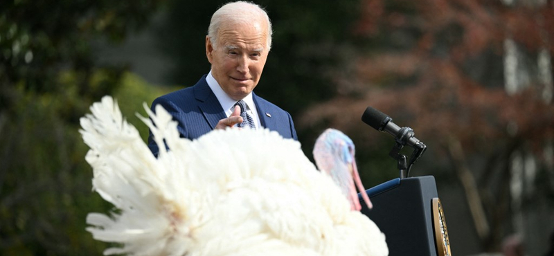 Biden egy tollvonással megakadályozta, hogy leálljon a kormányzati munka
