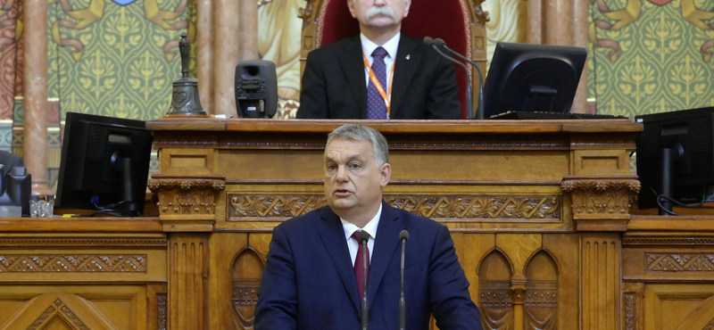 Orbán a Parlamentben: A konzultáció után fokozatosan ki fogjuk vezetni a korlátozásokat