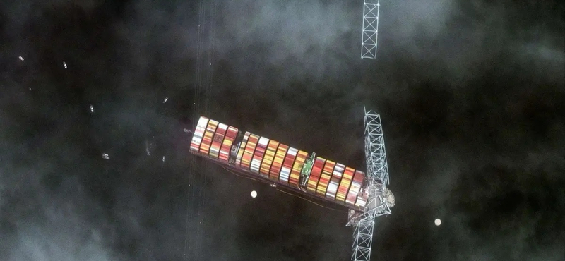 Egy nagy robbantással szabadítanák ki az összeomlott baltimore-i híd romjai alá beragadt teherhajót