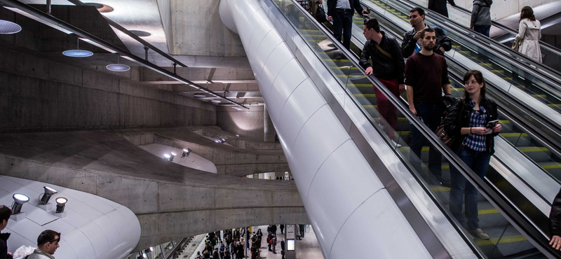 Zöld jelzést kaptak a 4-es metró beléptető kapui a Keletinél