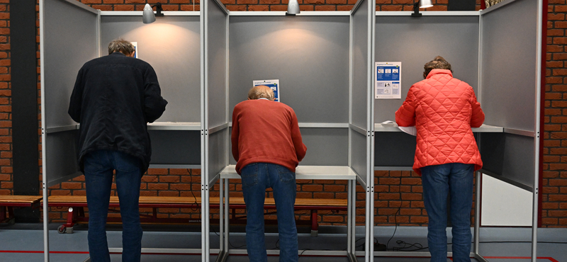 Hollandiában október végén tartják az új parlamenti választásokat