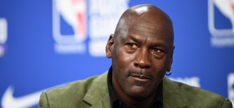 Elárverezik Michael Jordan utolsó chicagói mezét, amiben a legendás kosarát dobta a Utah Jazznek