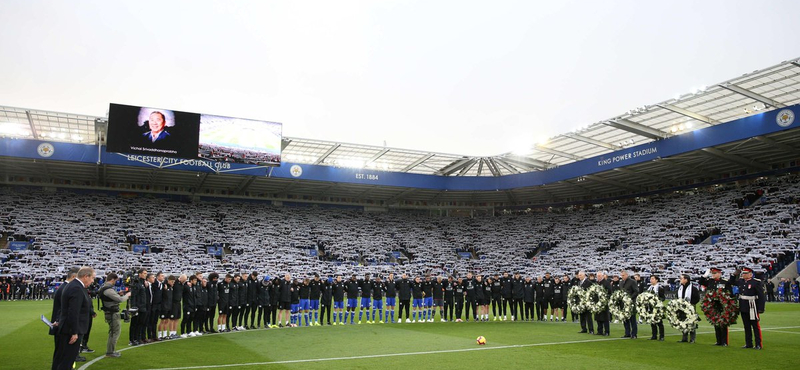 Fehérbe borult elhunyt tulajdonosa emlékére a Leicester stadionja