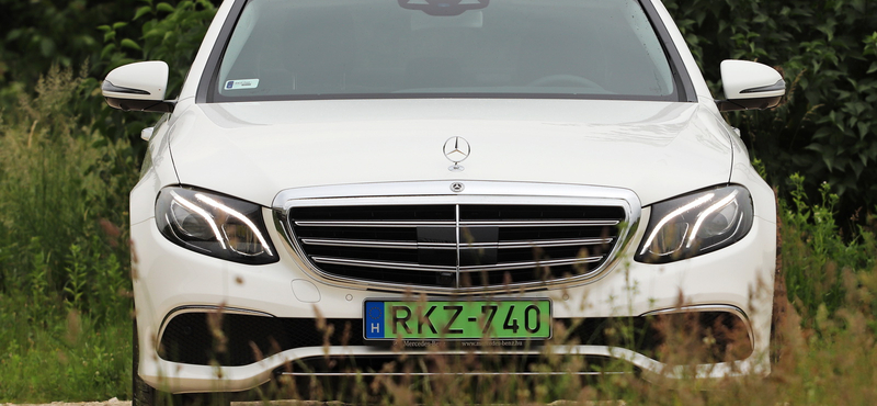 Dízelhiszti helyett dízelhibrid: teszten a zöld rendszámos és 1300 km-es hatótávú Mercedes