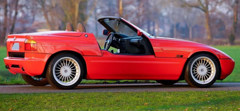 BMW Z1-ből sem sok készült, hát még az Alpina változatából, és most eladó egy