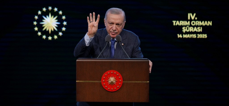 Erdogan szerint a Kurdisztáni Munkáspárt feloszlása a terrorizmus végét jelentheti Törökországban